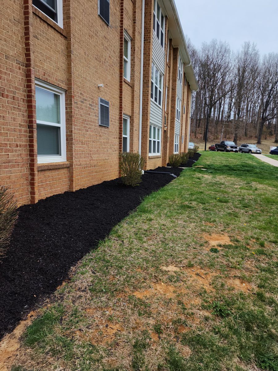 Mulch Installation for Lakeside Landscaping  in Gordonsville, VA