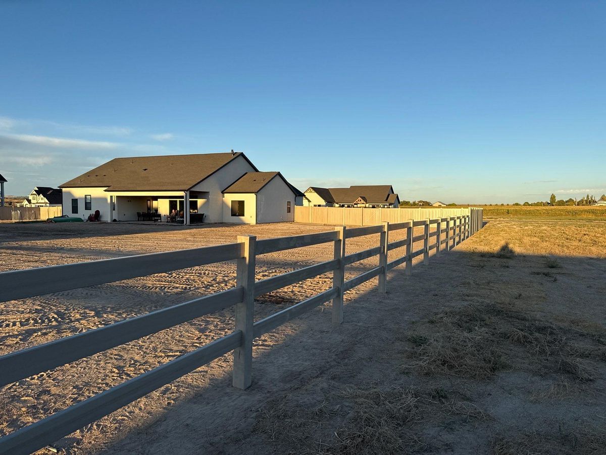Wood Privacy Fence  for T&H Outdoor Services in Twin Falls, ID