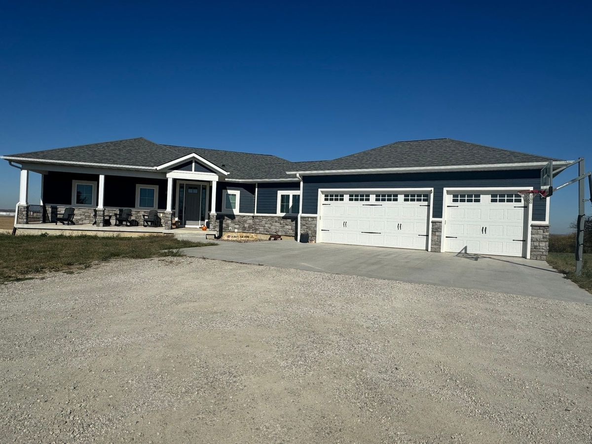 Siding & Roofing for Edgecomb Builders in Ottawa , KS