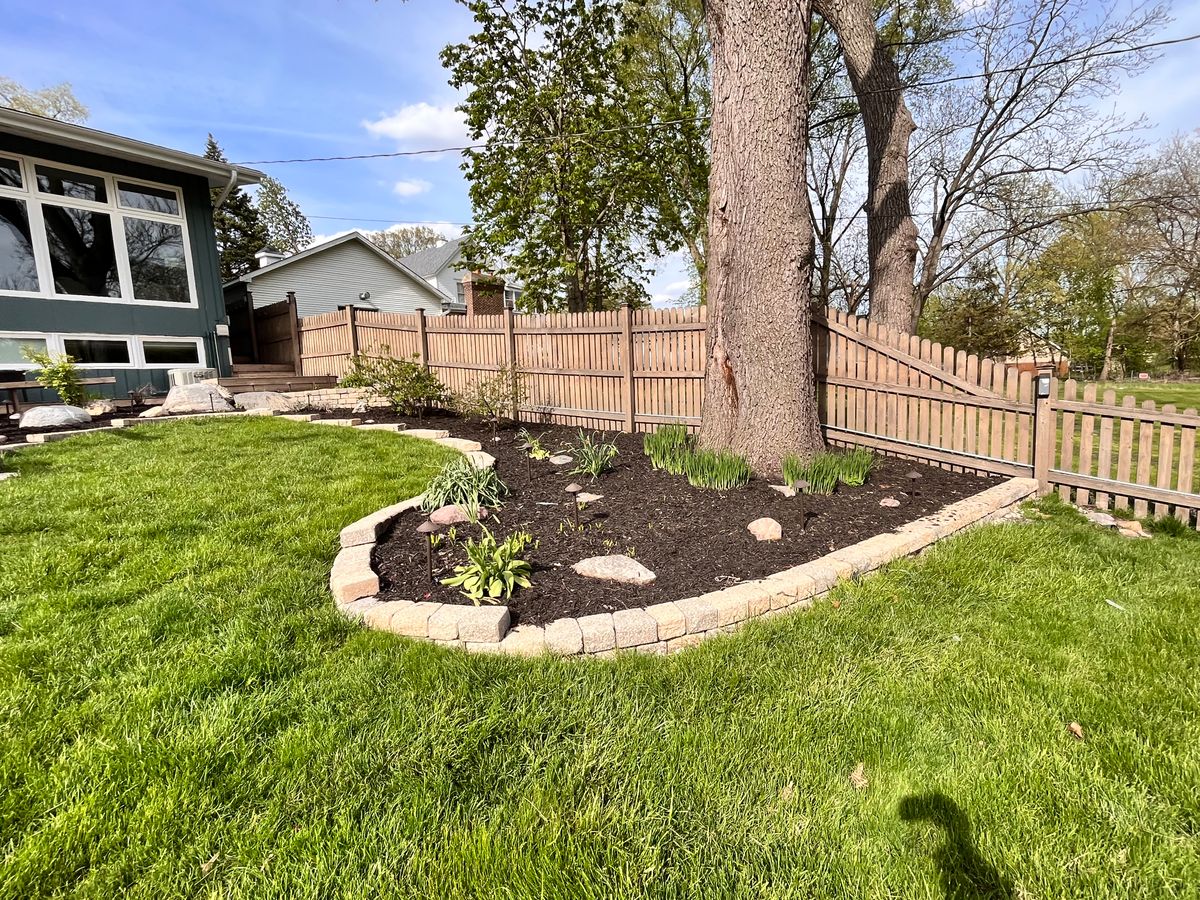 Natural Stone Hardscape for DG Stone & Landscaping Designs in DuPage County, Illinois