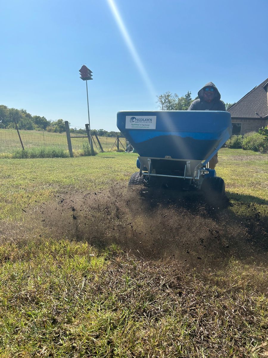 Top-dressing for North Texas Groundscaping in Frisco, TX