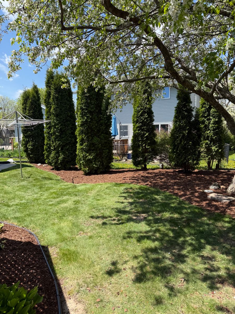 Lawn Care for Paradise Lawnscapes in West Bend, WI