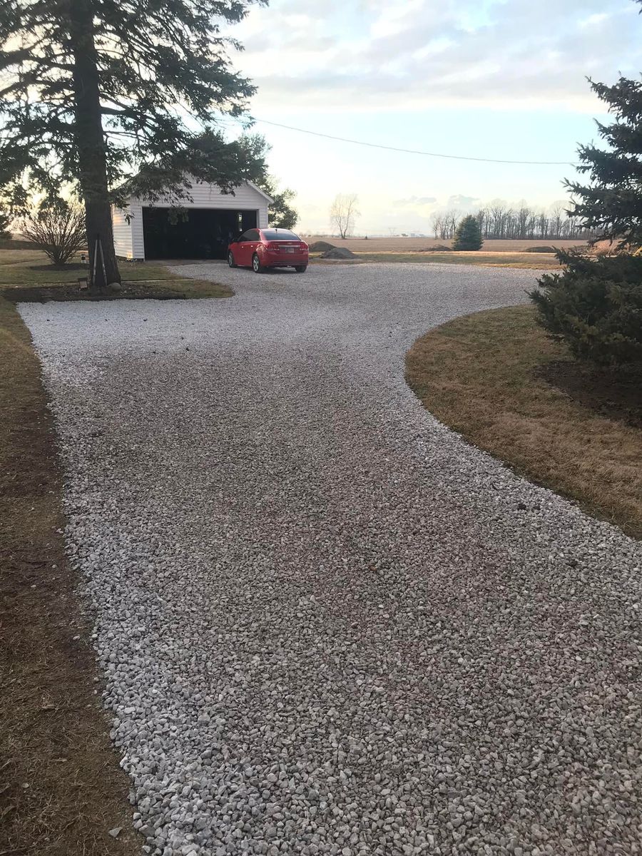 Roadbeds for Lowden Tractor Services in Greentown, IN