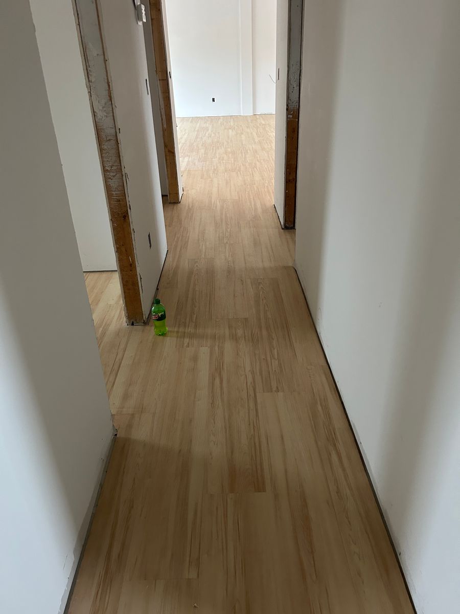 Floor Installation for T&L Flooring in Clinton, TN