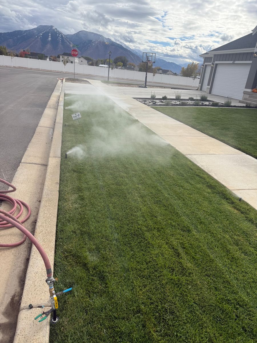 Mowing for Platinum Lawn Service in Santaquin, UT