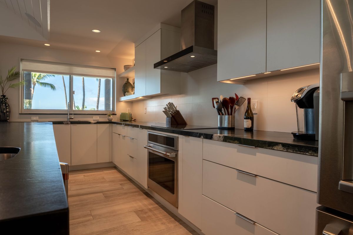 Custom Cabinetry for Alexander's Designs & Remodeling LLC in Kahului, HI