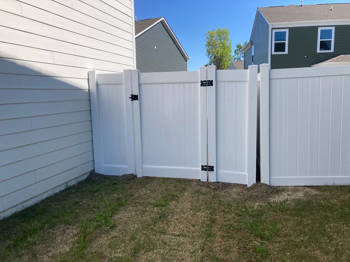 Vinyl Fencing for Sea Level Fence in Virginia Beach, VA