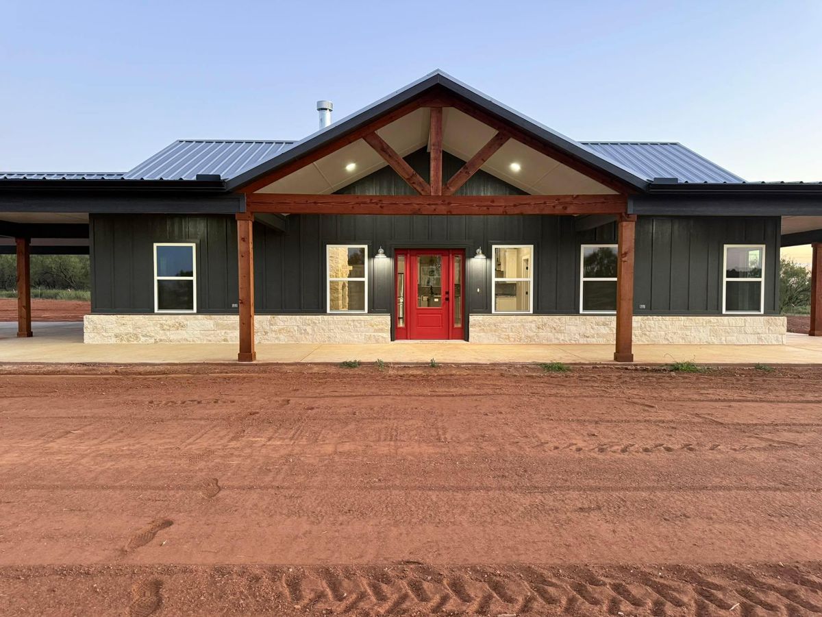 Frame to Finish for Reaves Custom Homes LLC in Jacksboro , TX