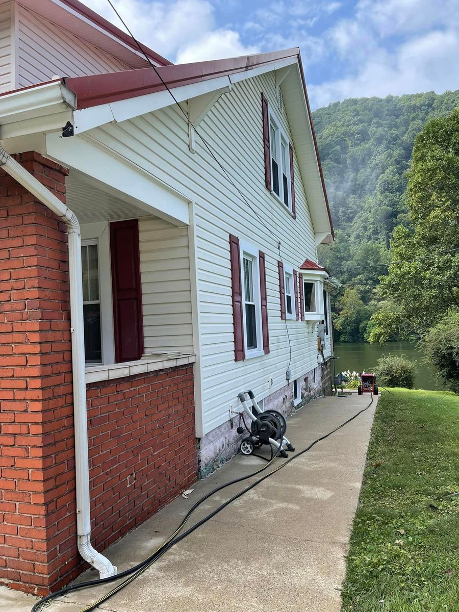 Gutter Cleaning for Power Works LLC. in Oak Hill, WV