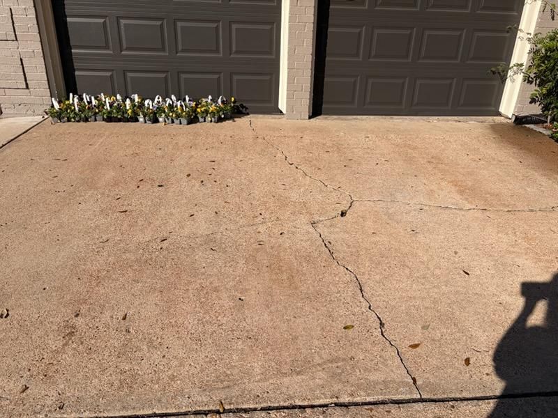 Concrete Repair for Delarosa Concrete & Stamping in Pearland, TX