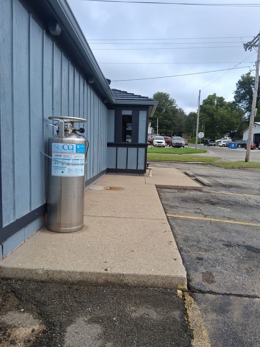 Driveway And Sidewalk Cleaning for Haskett Pro-Wash in Newton, IL