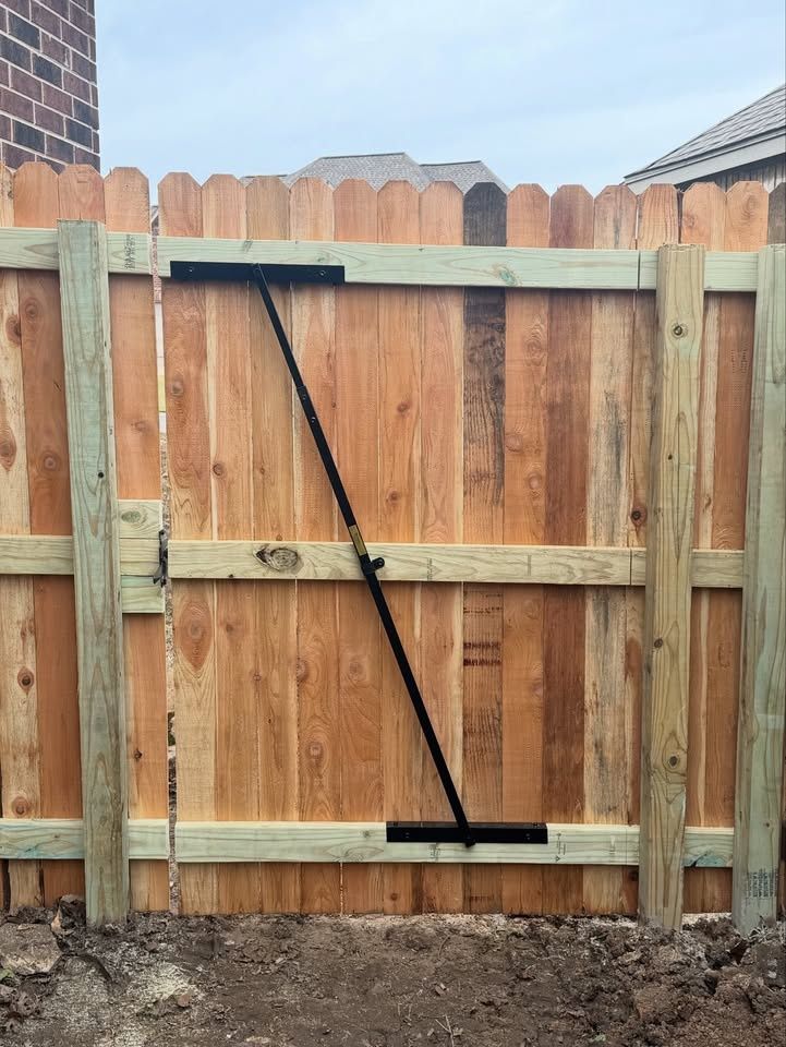 Fencing for Pure Outdoors LLC in Tulsa, OK