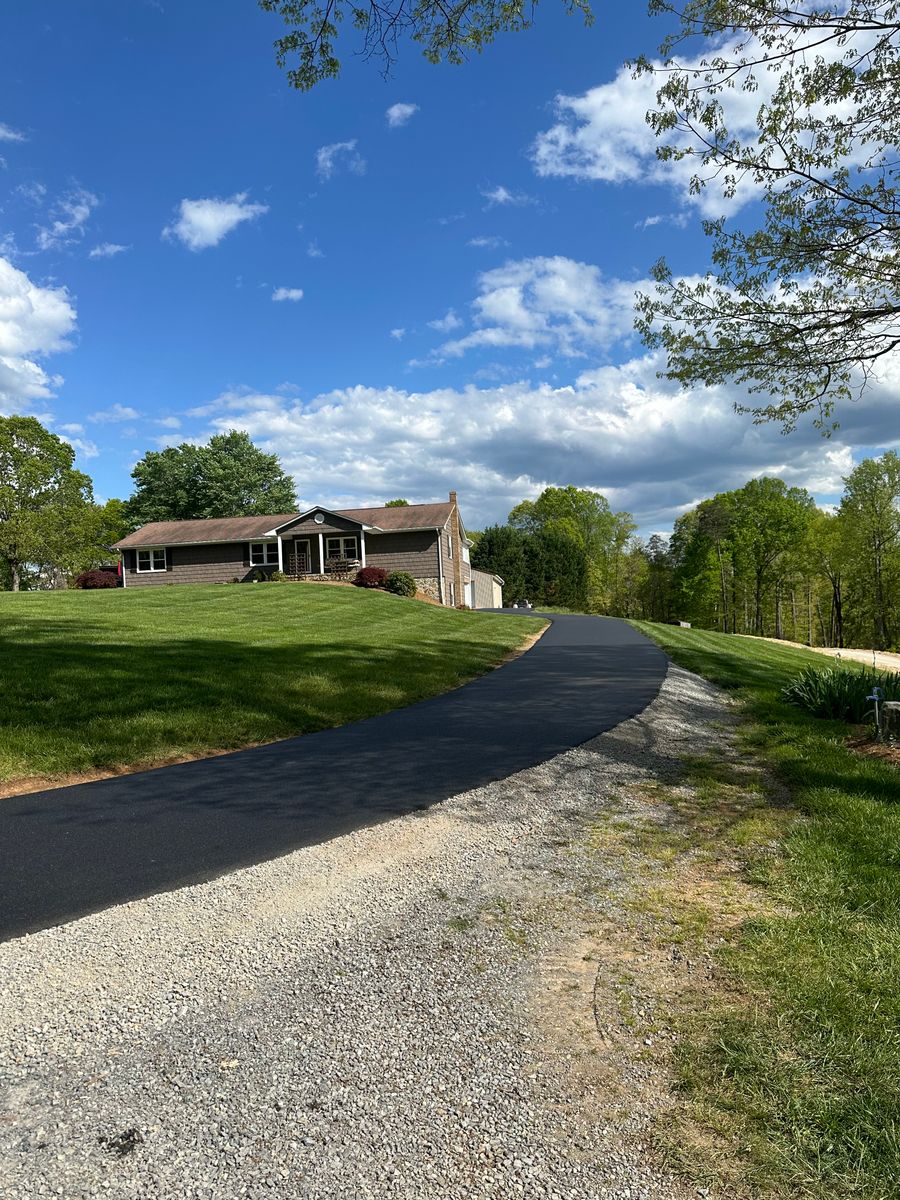 Asphalt Driveways for James R Carter Paving in Roanoke, VA