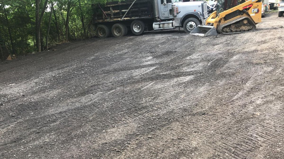 Leveling for J&G Trucking Excavating & Hauling in Nashville, TN