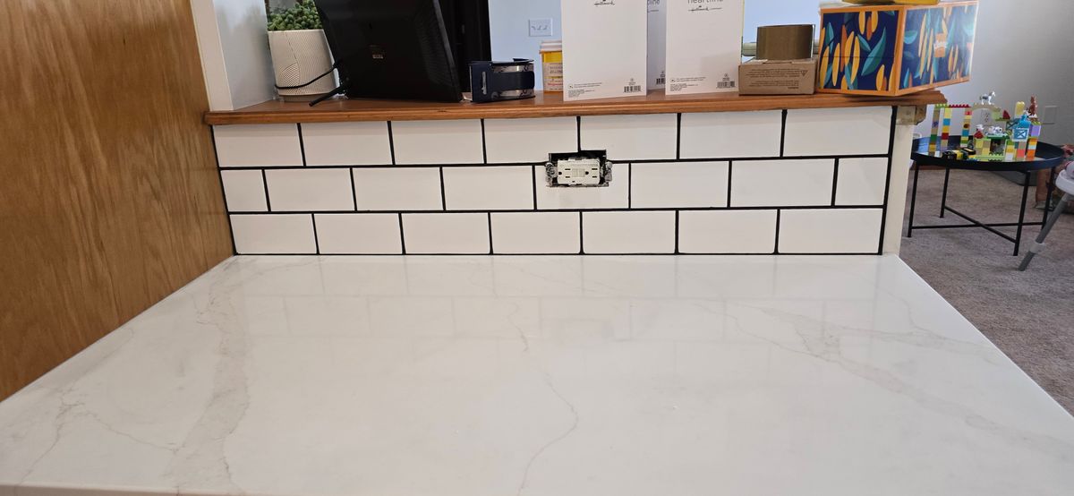 Kitchen Backsplash Tiling for Andersen Tile L.L.C in Richland, MI