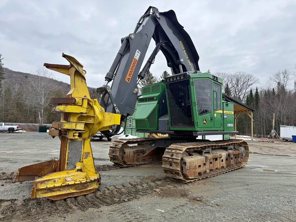 2023 Deere 853M Feller Buncher for  in Northumberland, NH