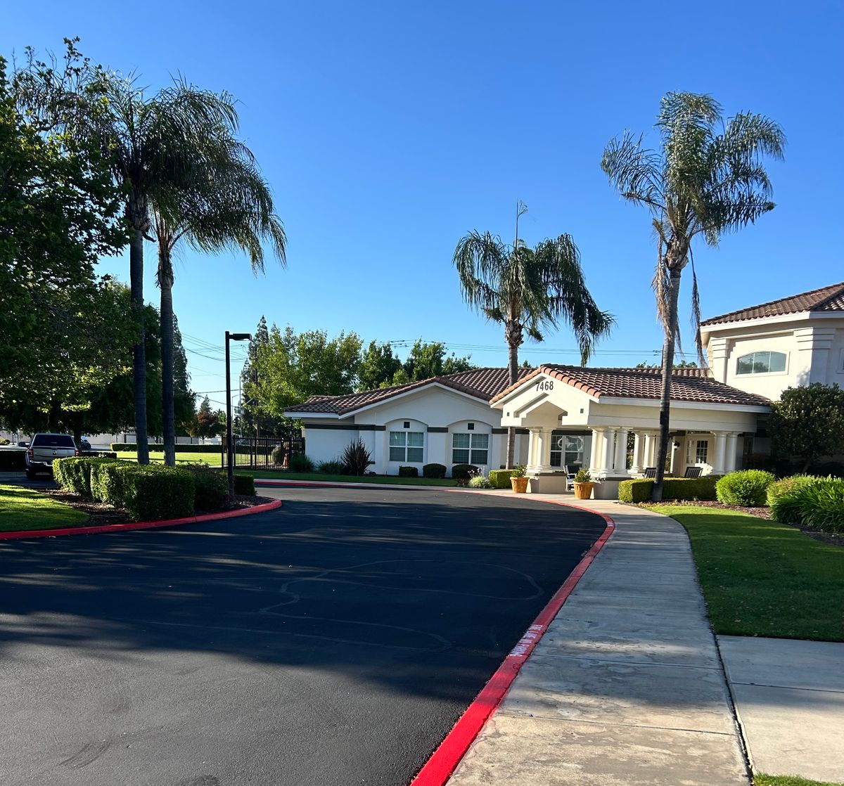 Sealcoating for AGM Paving in Fresno, CA