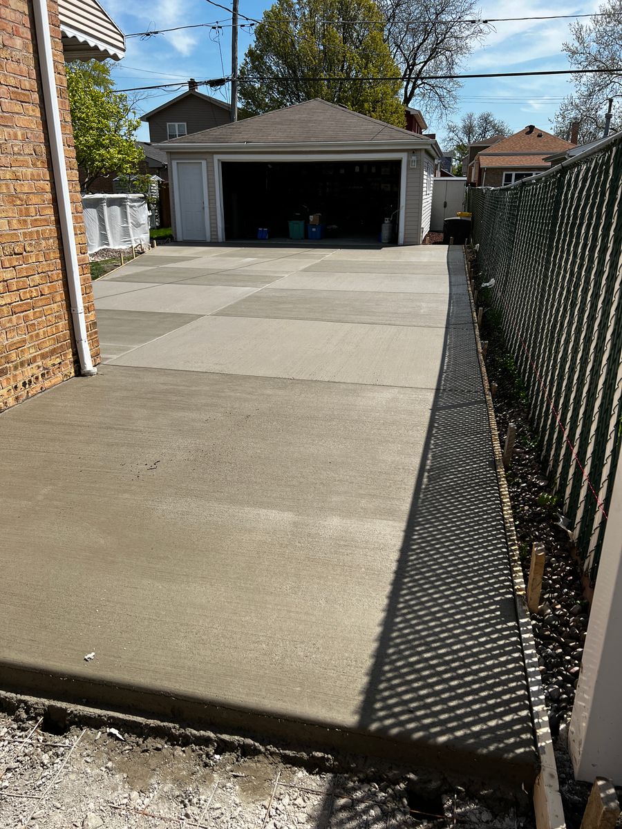 Concrete Driveways for Onyx Concrete Contractors in Chicago, IL