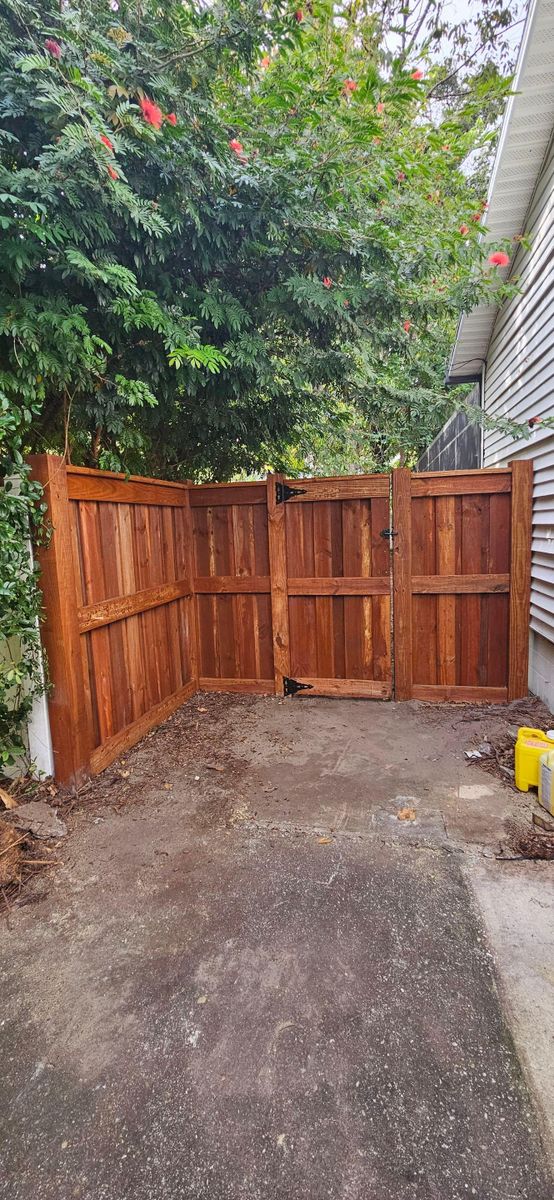 Wood Fence Installation for ASAP Fence & Gates - Central, FL in Leesburg, FL