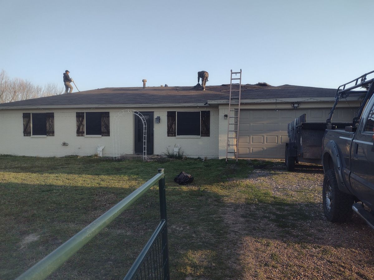 Fence Installation and Repair for USA Roofer and General Contractor in Sherman, TX