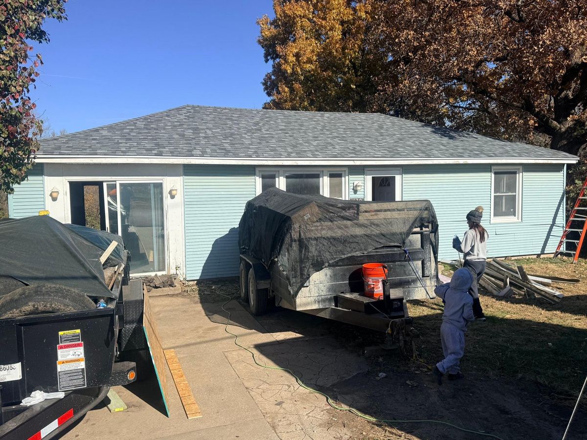 Roofing Replacement for Full Roof Replacement and Repairs & Seamless Guttering in Saint Joseph, MO