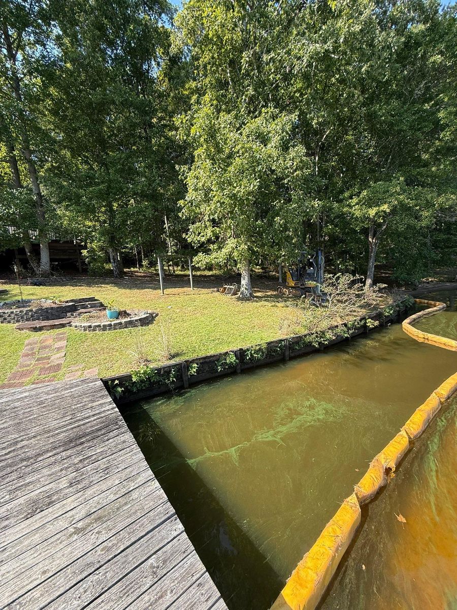 Mulch Installation for Top Notch Tractor Work LLC in Milledgeville, GA