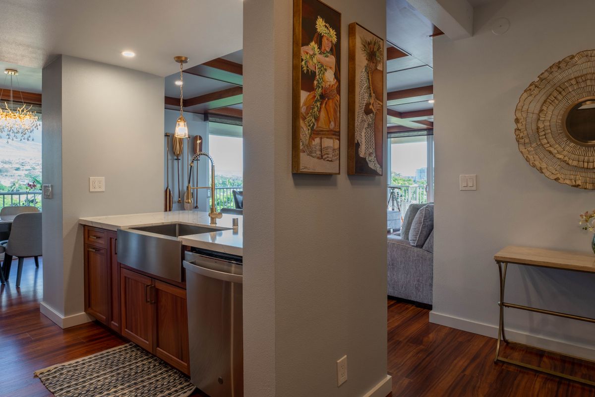 Custom Cabinetry for Alexander's Designs & Remodeling LLC in Kahului, HI