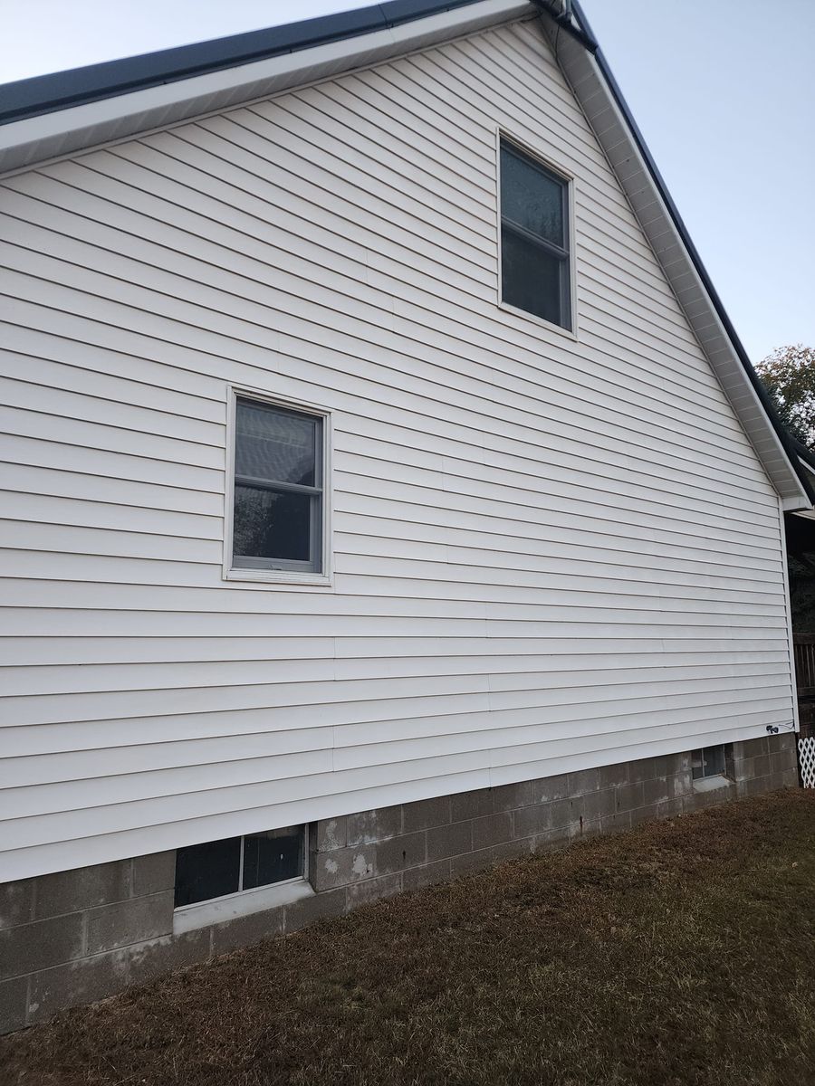 Home Softwash for D & E Power Washing in Mt Pleasanr, MI