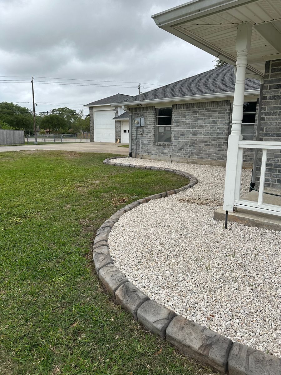 Landscaping for Texas Curb N Borders in Houston, TX