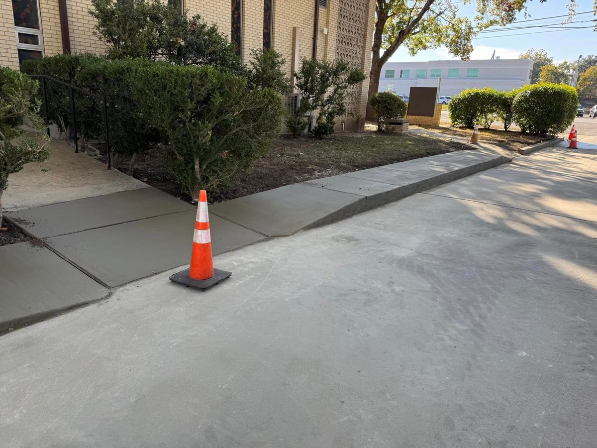 Concrete- Slabs and Flat work for CrossCut in Kempner, TX