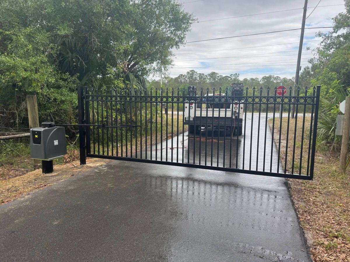 Custom Fence Design for DR Solutions LLC in Boiling Springs, SC