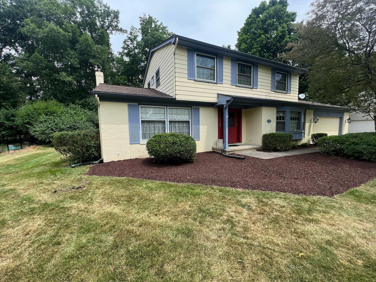 Mulch Installation for Hammond Landscape in Okemos, MI