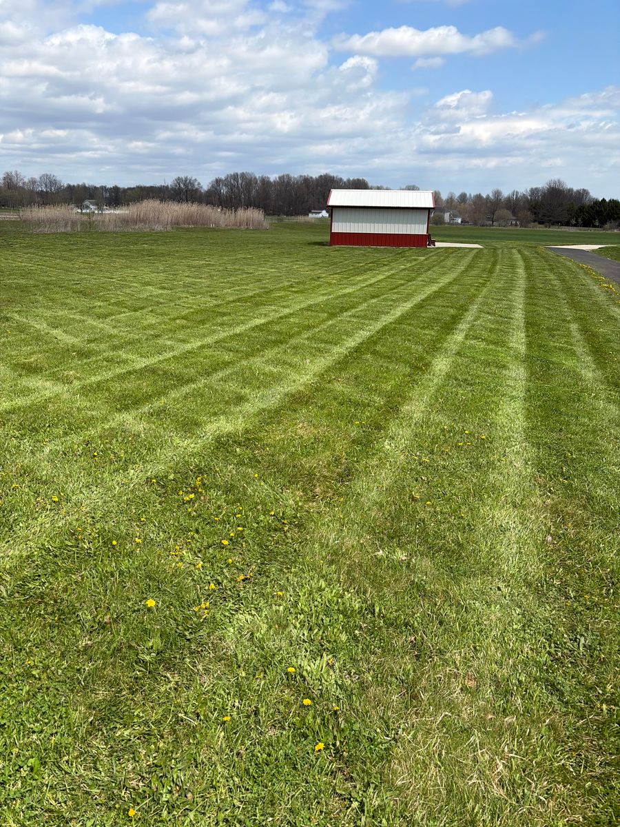 Mowing for Youngstown Lawn & Patio Design in Canfield, OH