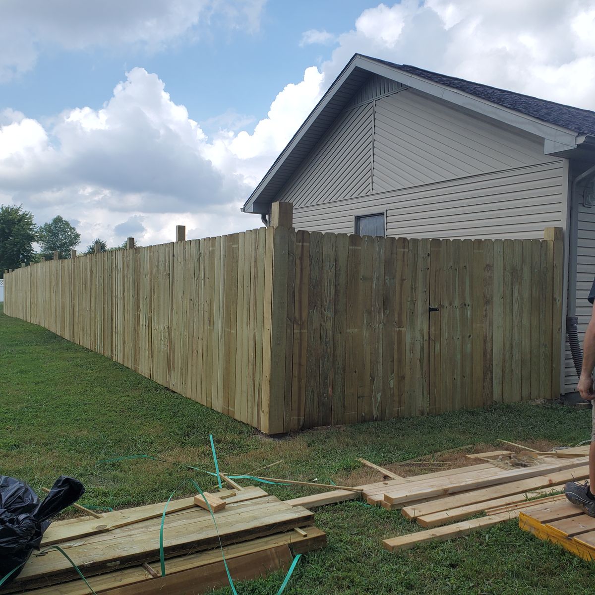 Fencing for Dead Tree General Contracting in Carbondale, Illinois