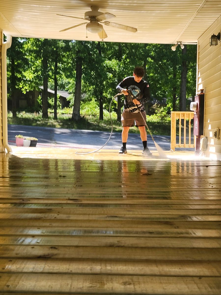 Deck & Patio Cleaning for All American Pressure Washing in Easley, SC