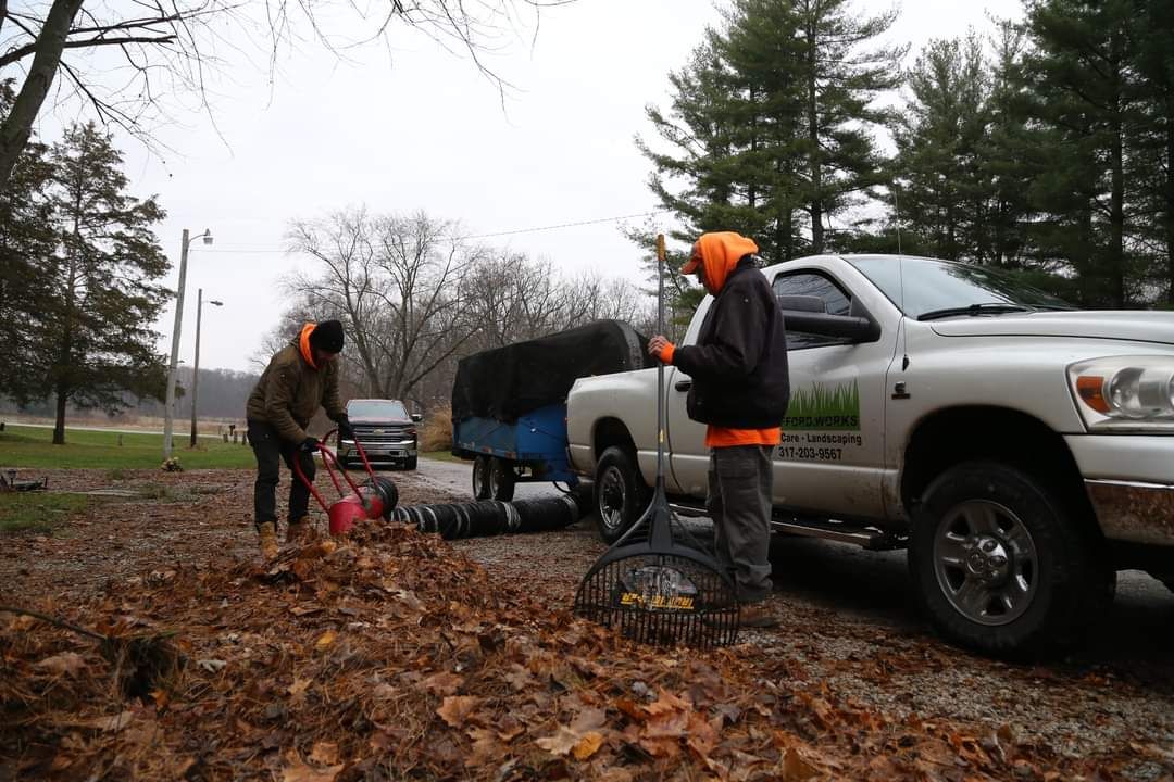 Leaf Removal for Stafford.Works in Hendricks County, IN 