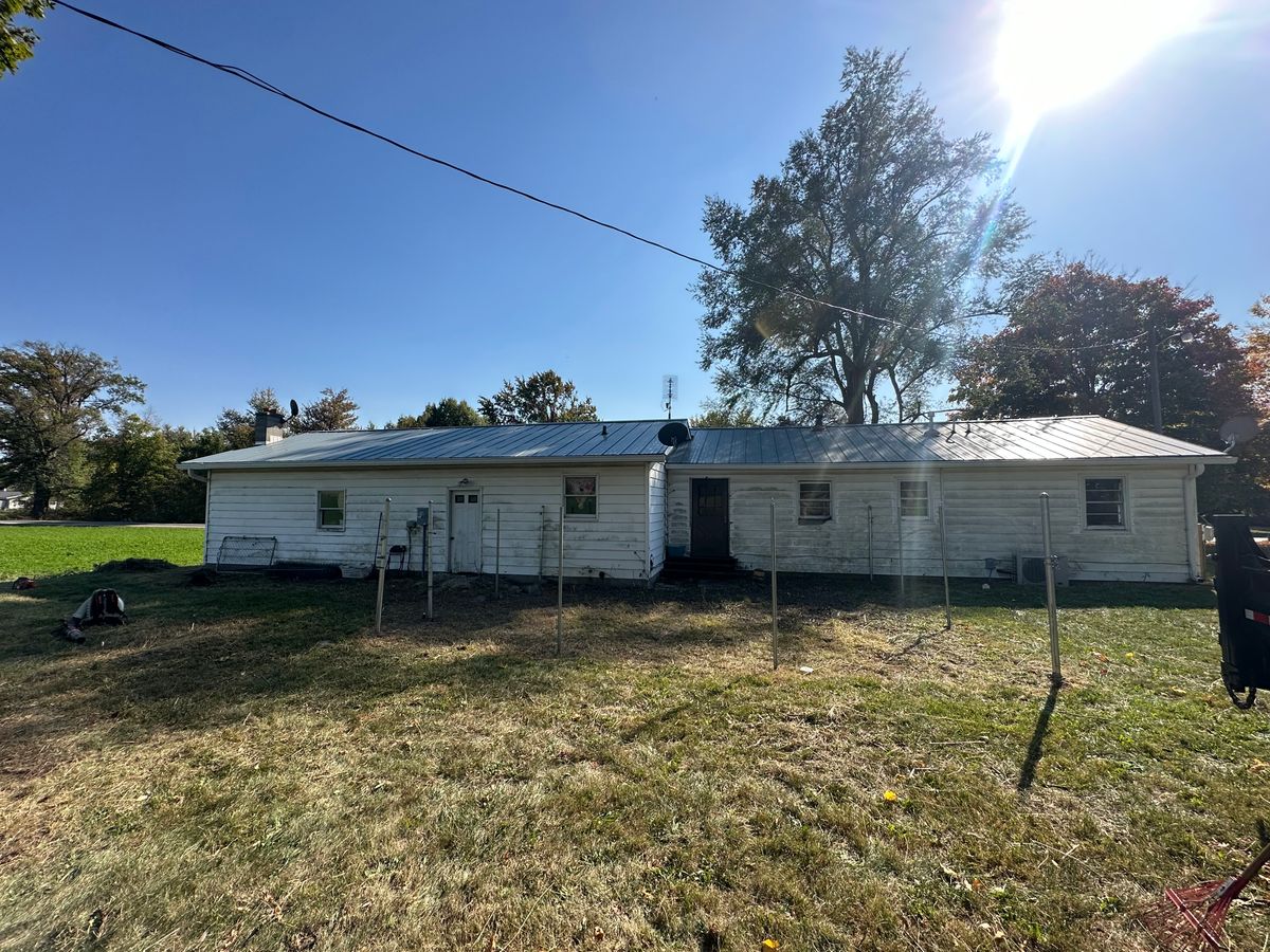 Fall and Spring Clean Up for FIRST CLASS GRASS LLC in Syracuse, IN