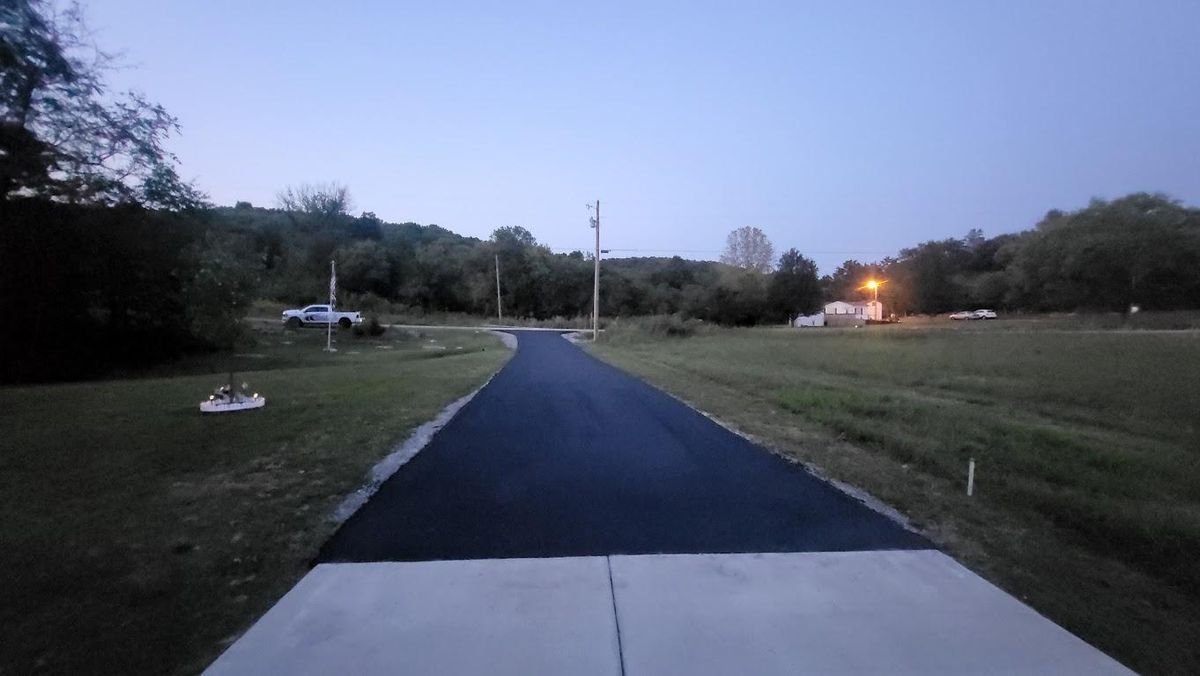 Asphalt Installation for Absolute Asphalt, Paving & Sealcoating in Lebanon, TN