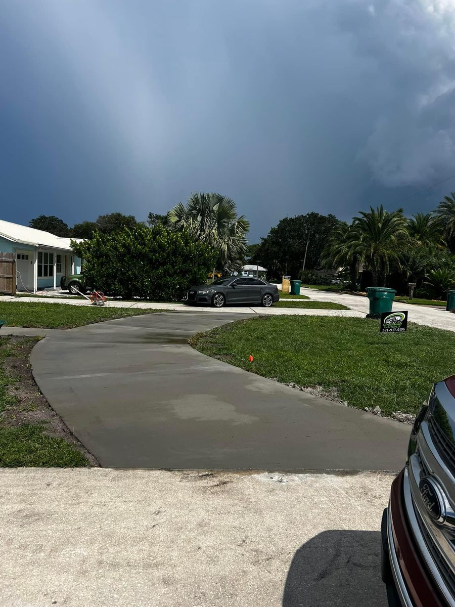 Driveway Repair & Replacements for Green Hammer Concrete in Palm Bay, Florida