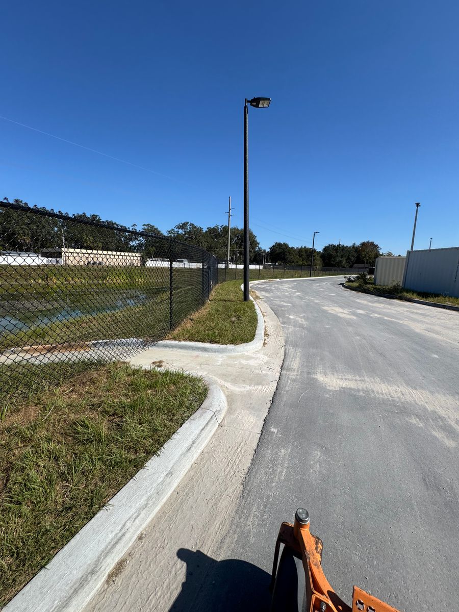 Commercial Property Maintenance for Village Lawn Services LLC in Lake Panasoffkee, FL