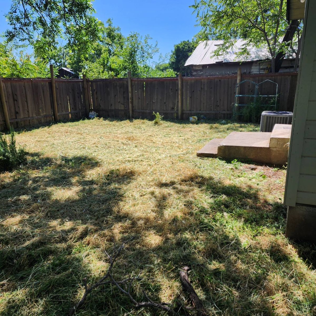 Weedeating for Gregg Yard Maintenance in Paradise, CA
