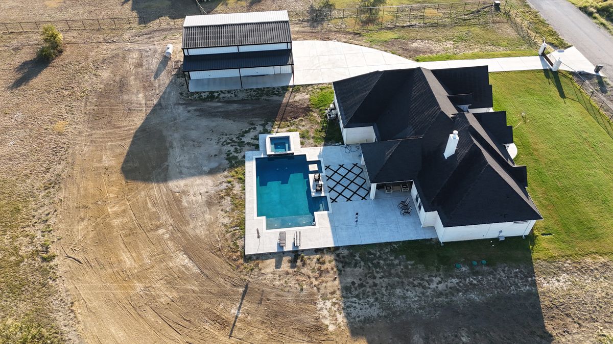 Pergolas for Black Diamond Custom Pools LLC in Azle, TX