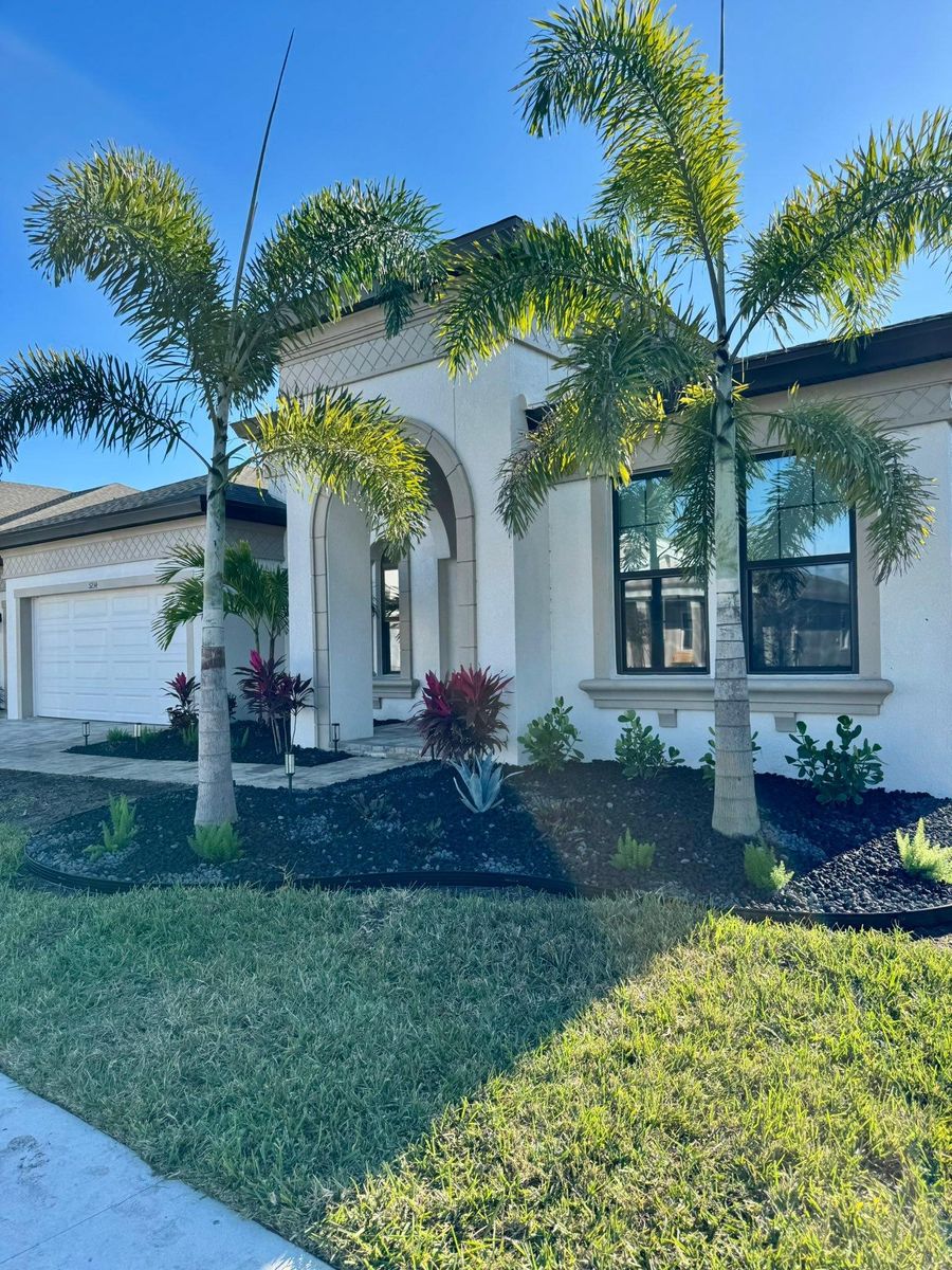 Landscaping for Shoreside Property Services in Apollo Beach, FL