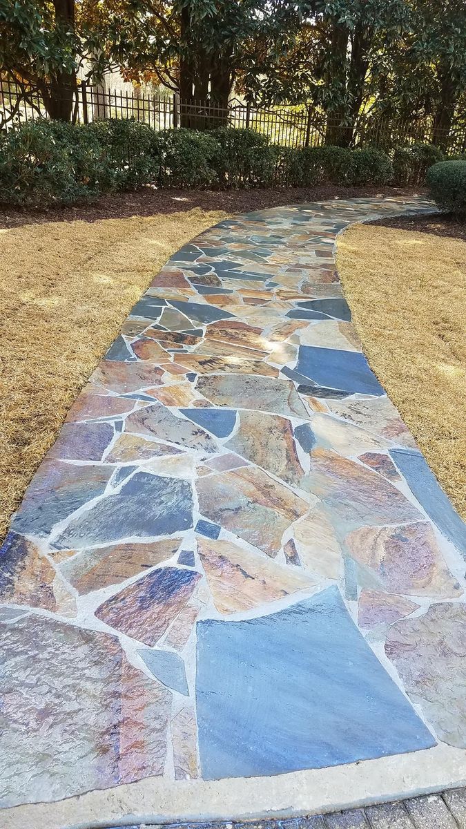 Natural Stone Hardscape for DG Stone & Landscaping Designs in DuPage County, Illinois