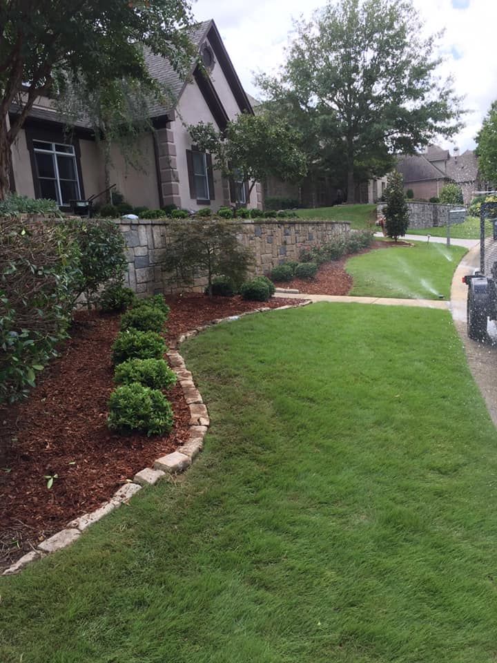 Mulch Installation for Jt's Landscaping in Webb, AL