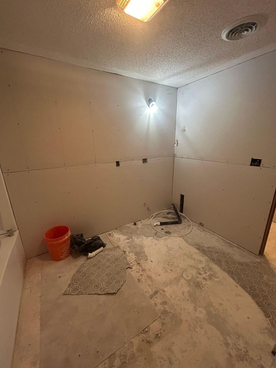 Flooring for Blue Collar Construction and Remodeling in White City, KS