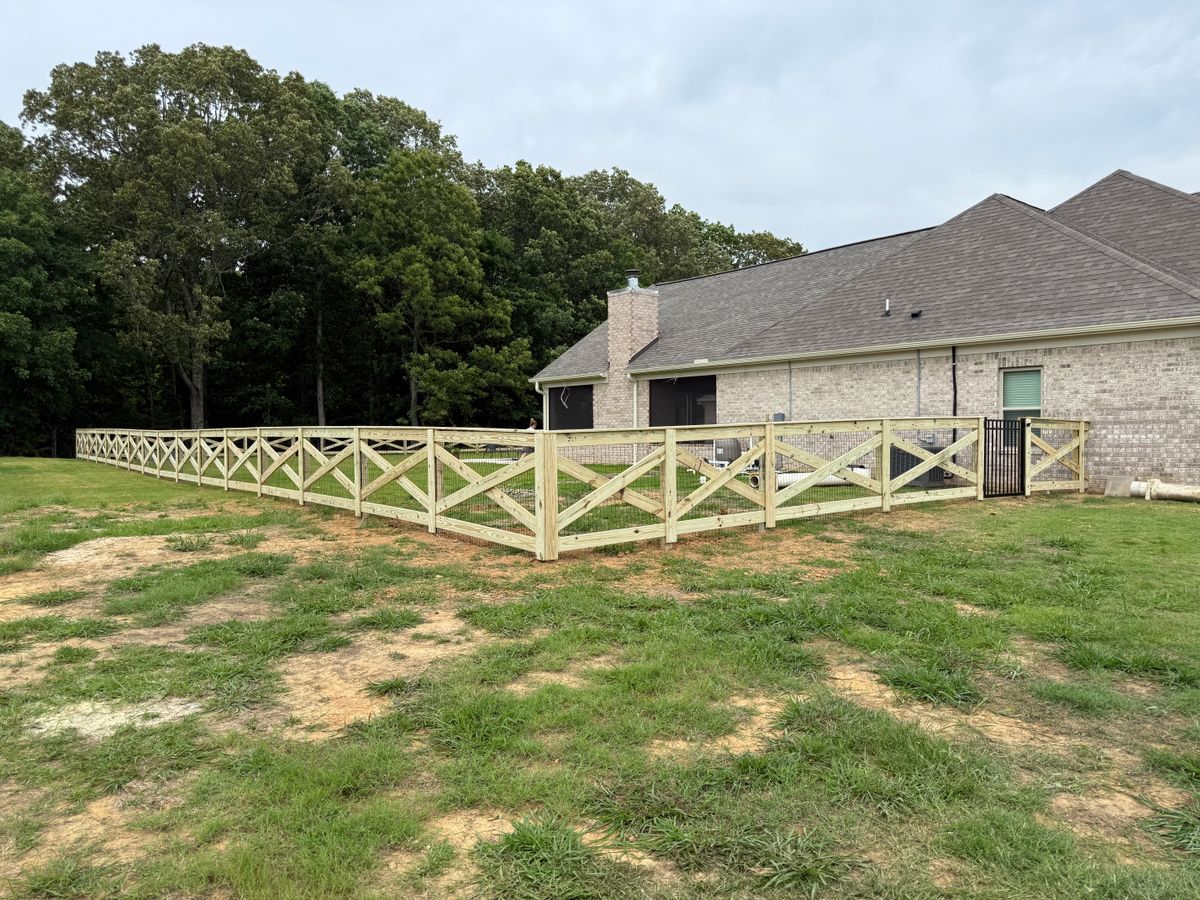 Fence Installation for Manning Fence, LLC in Hernando, MS
