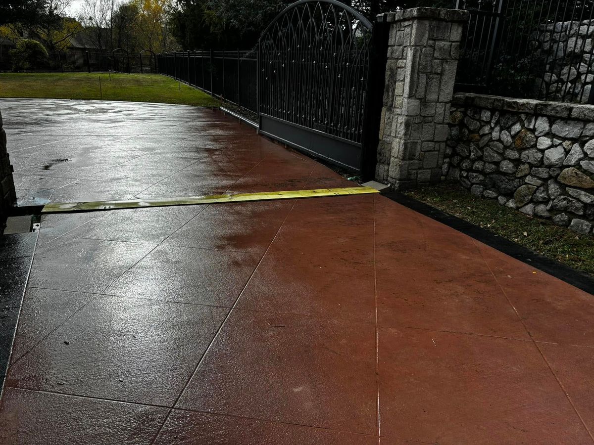 Colored Concrete for Maldonado's Concrete Construction in Dallas, TX