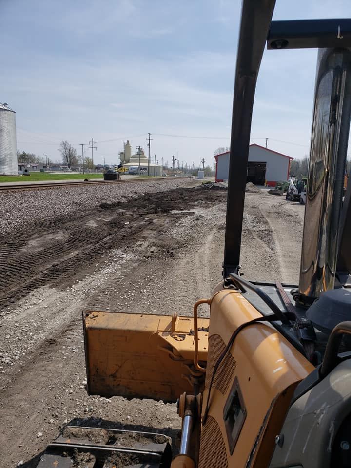 Farm Cleanups for BDS Trucking & Excavating in Litchfield, IL