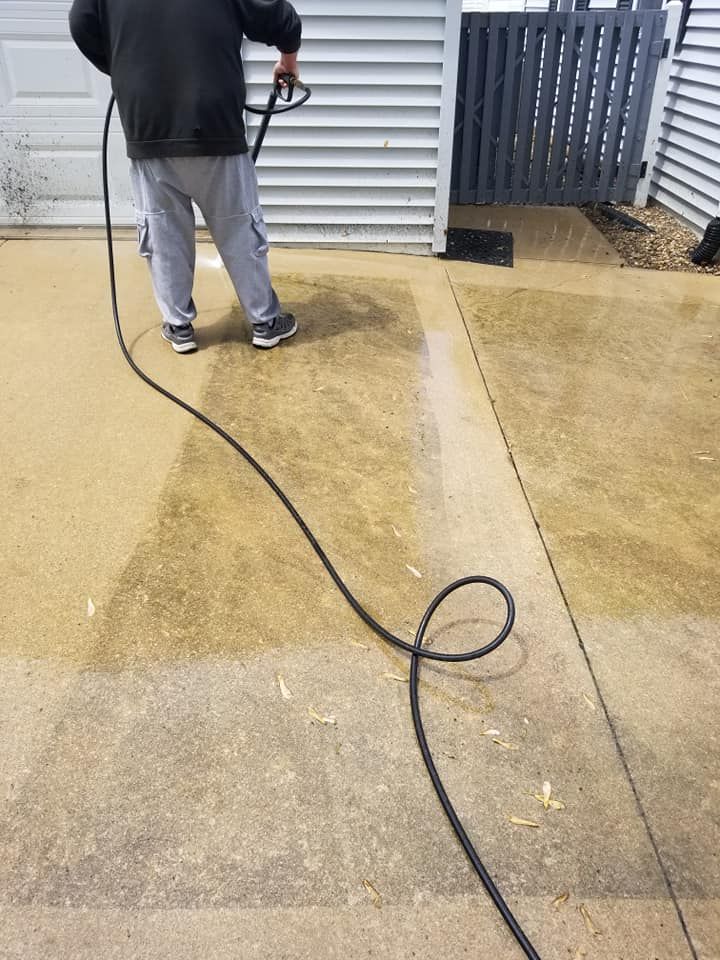 Pressure Washing for Mainstream Painting & Drywall INC. in Monticello, IN